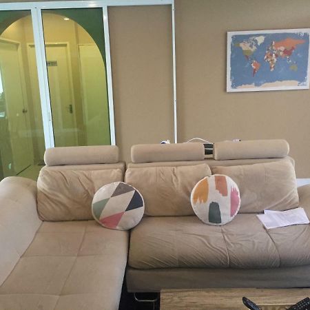 Lägenhet på 77 m² i Kianggeh, med 3 sovrum och 2 badrum  Bandar Seri Begawan Exteriör bild