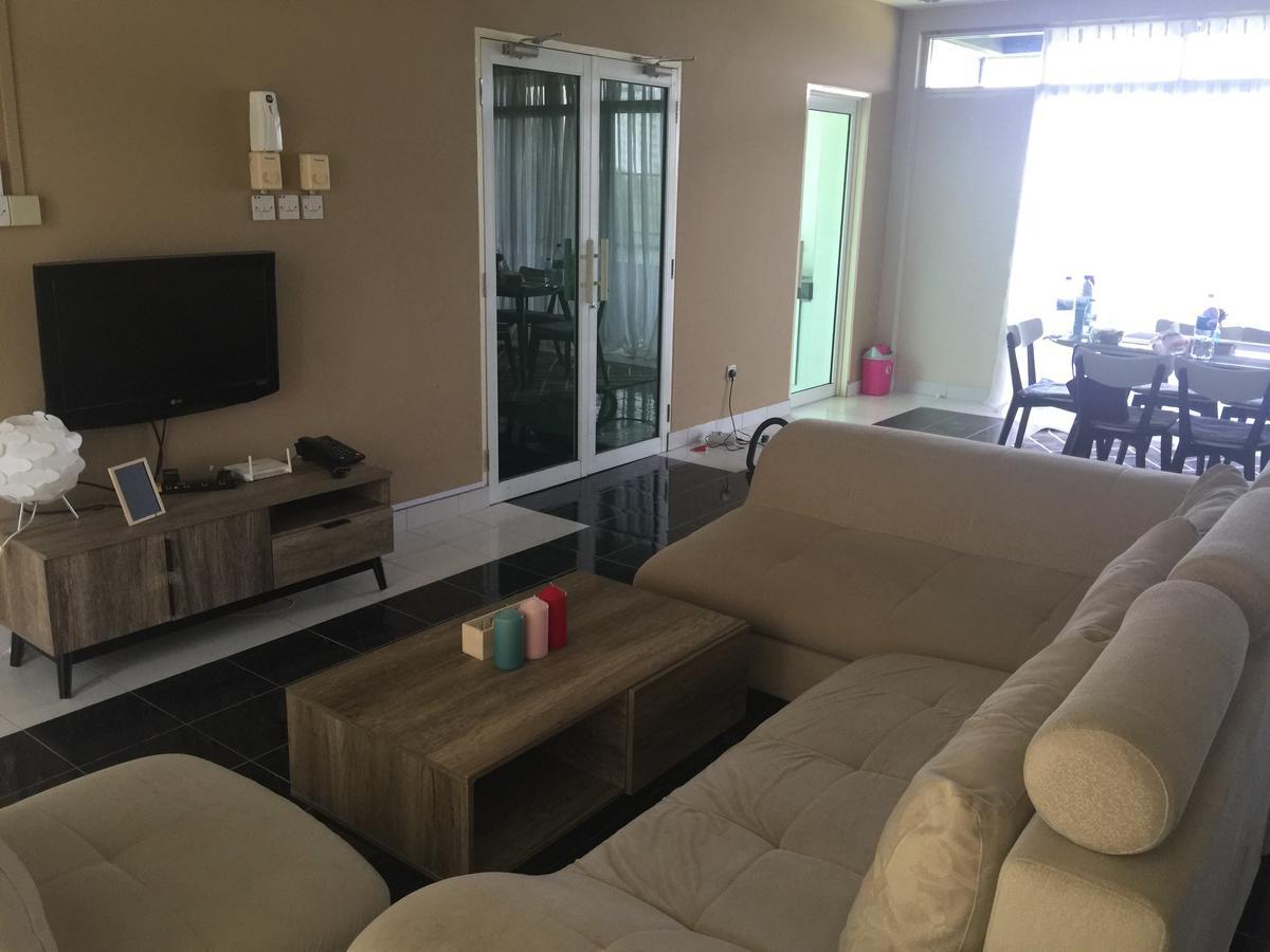 Lägenhet på 77 m² i Kianggeh, med 3 sovrum och 2 badrum  Bandar Seri Begawan Exteriör bild