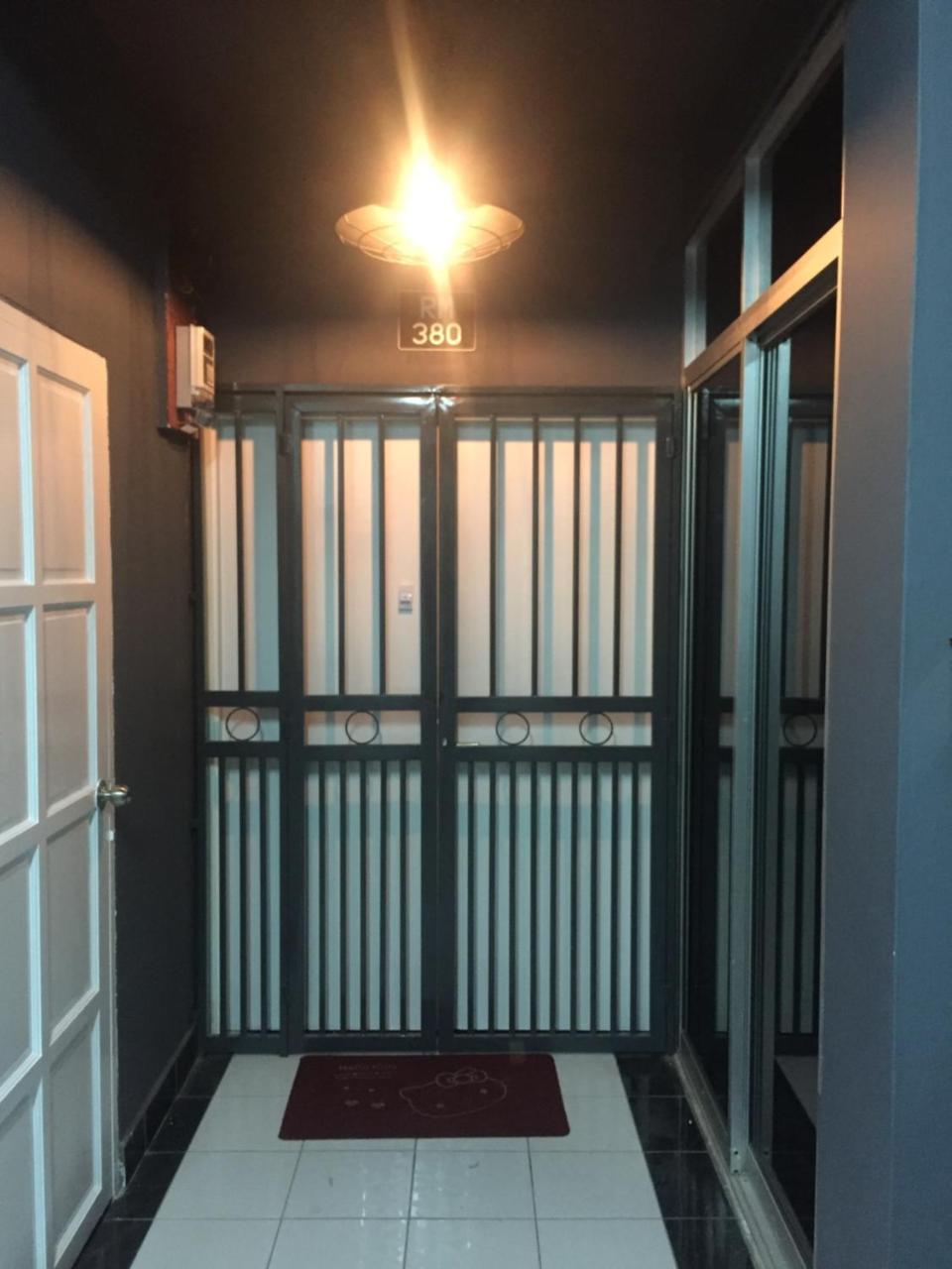 Lägenhet på 77 m² i Kianggeh, med 3 sovrum och 2 badrum  Bandar Seri Begawan Exteriör bild